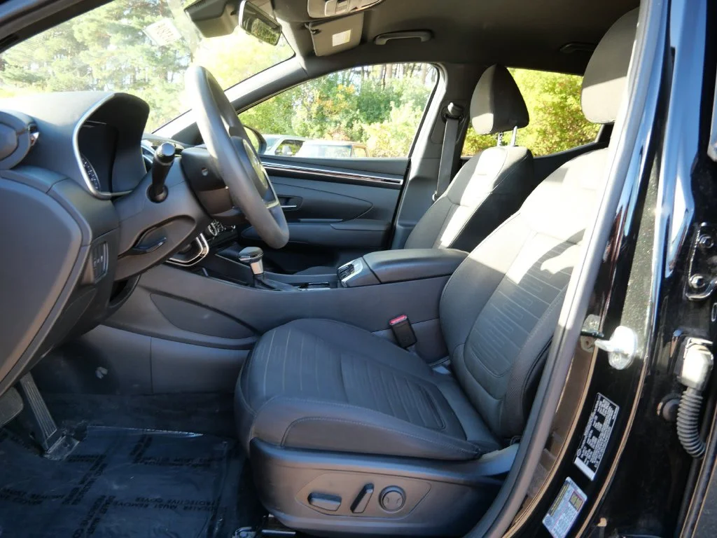 Certified Used 2022 Black Hyundai SEL image 21