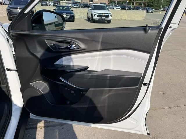 2026 Chevrolet Trax LT - Photo 16