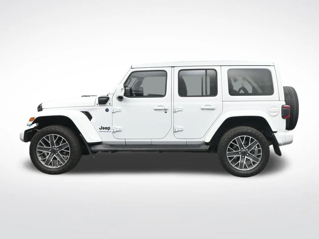 Used 2024 White Jeep High Altitude 4xe image 9