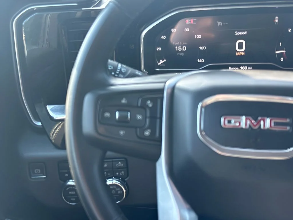 Used 2024 White GMC SLT image 10
