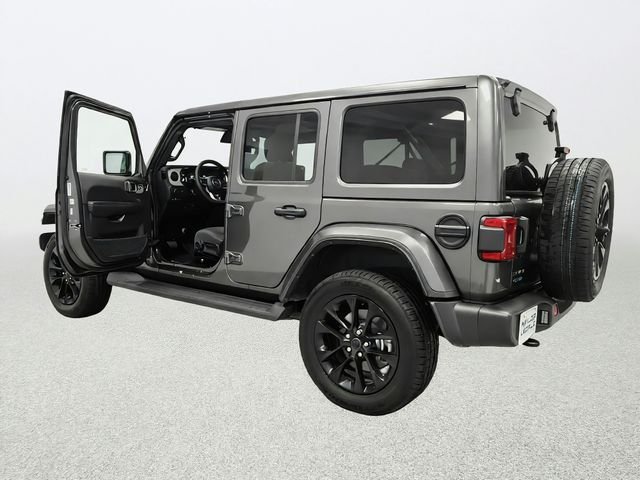 Used 2025 Gray Jeep Sahara 4xe image 16