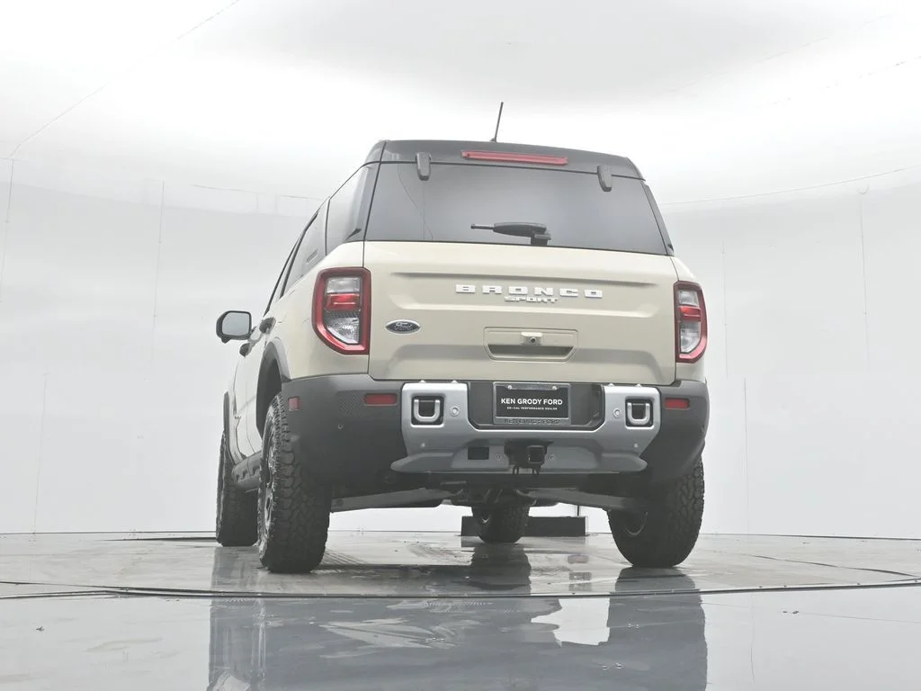 New 2025 Desert Sand Ford Badlands image 49