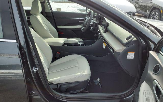 New 2026 Gray Hyundai SEL image 13