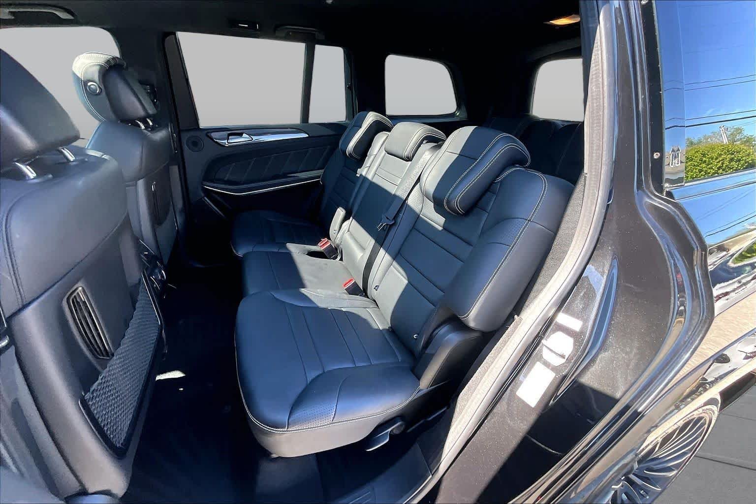 Used 2018 Obsidian Black Metallic Mercedes-Benz AMG® GLS 63 image 17