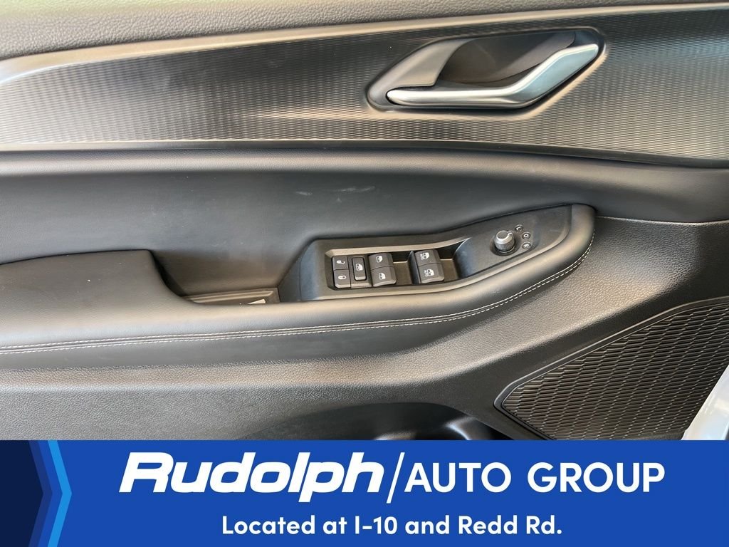 Used 2025 Silver Jeep Altitude image 12