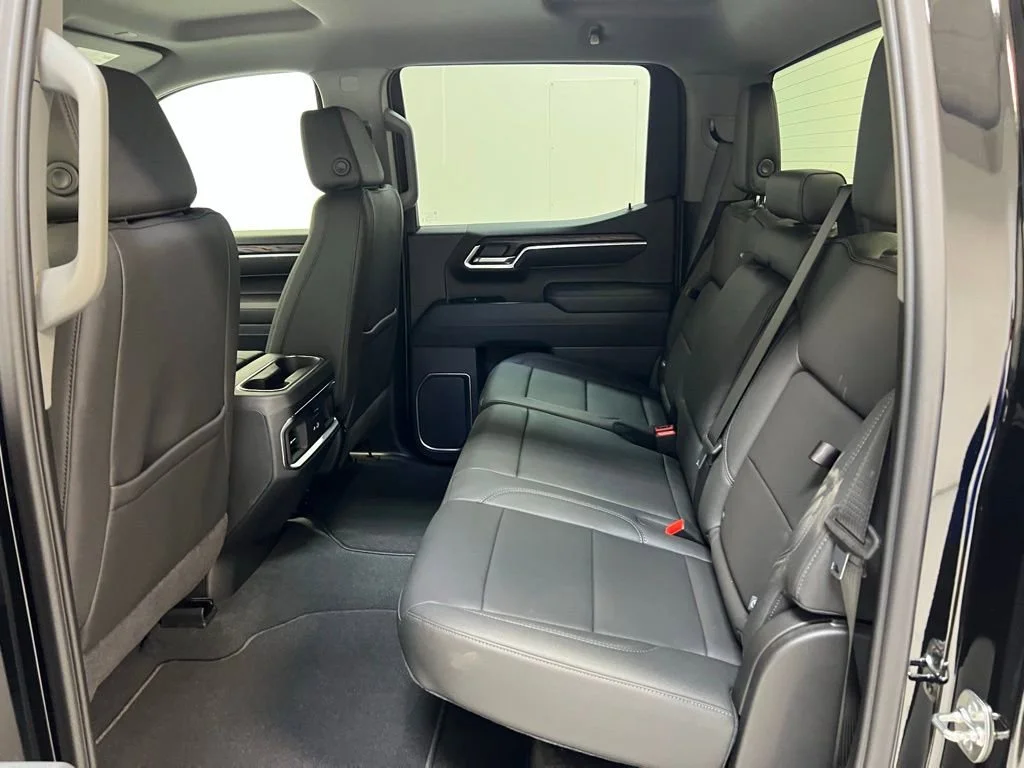 New 2026 Onyx Black GMC SLT image 26