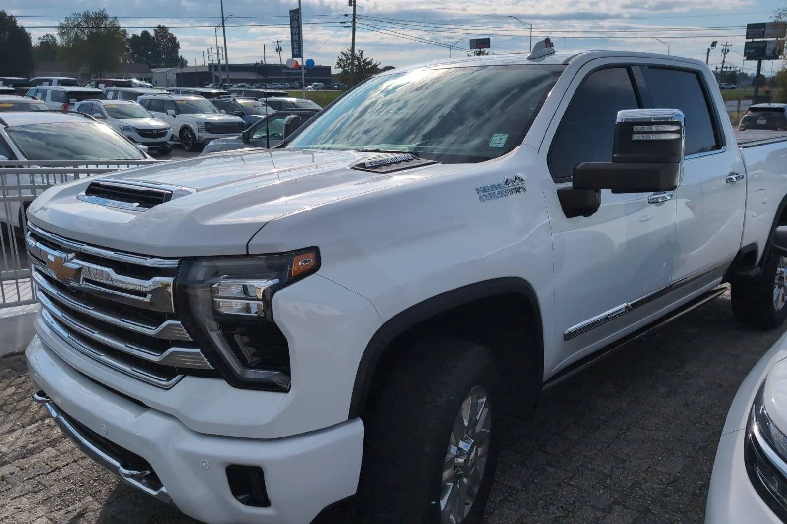 Used 2024 Summit White Chevrolet High Country image 12