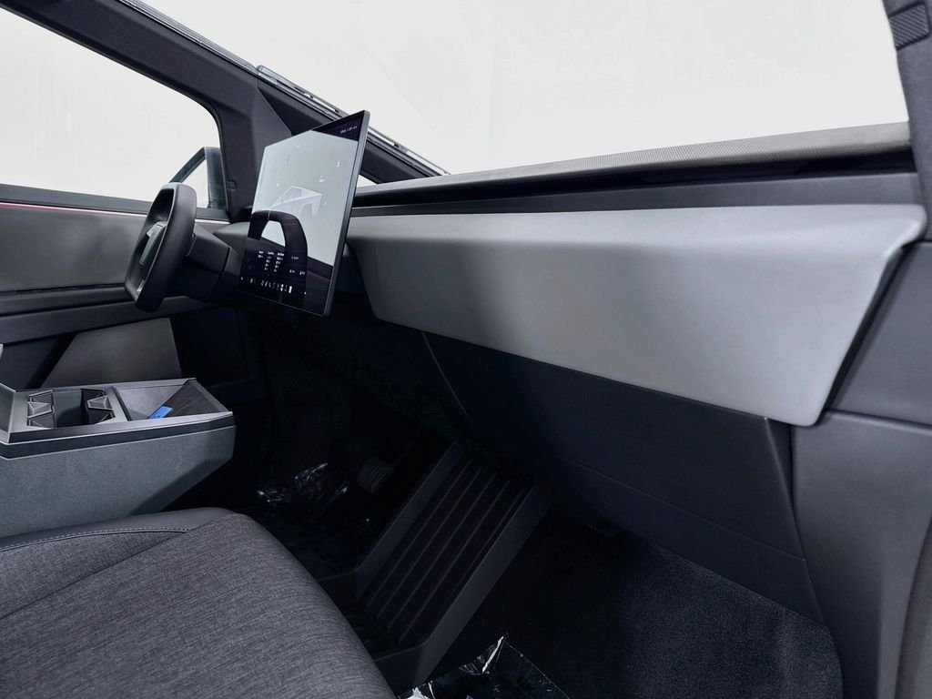 Used 2025 Silver Tesla Long Range image 30