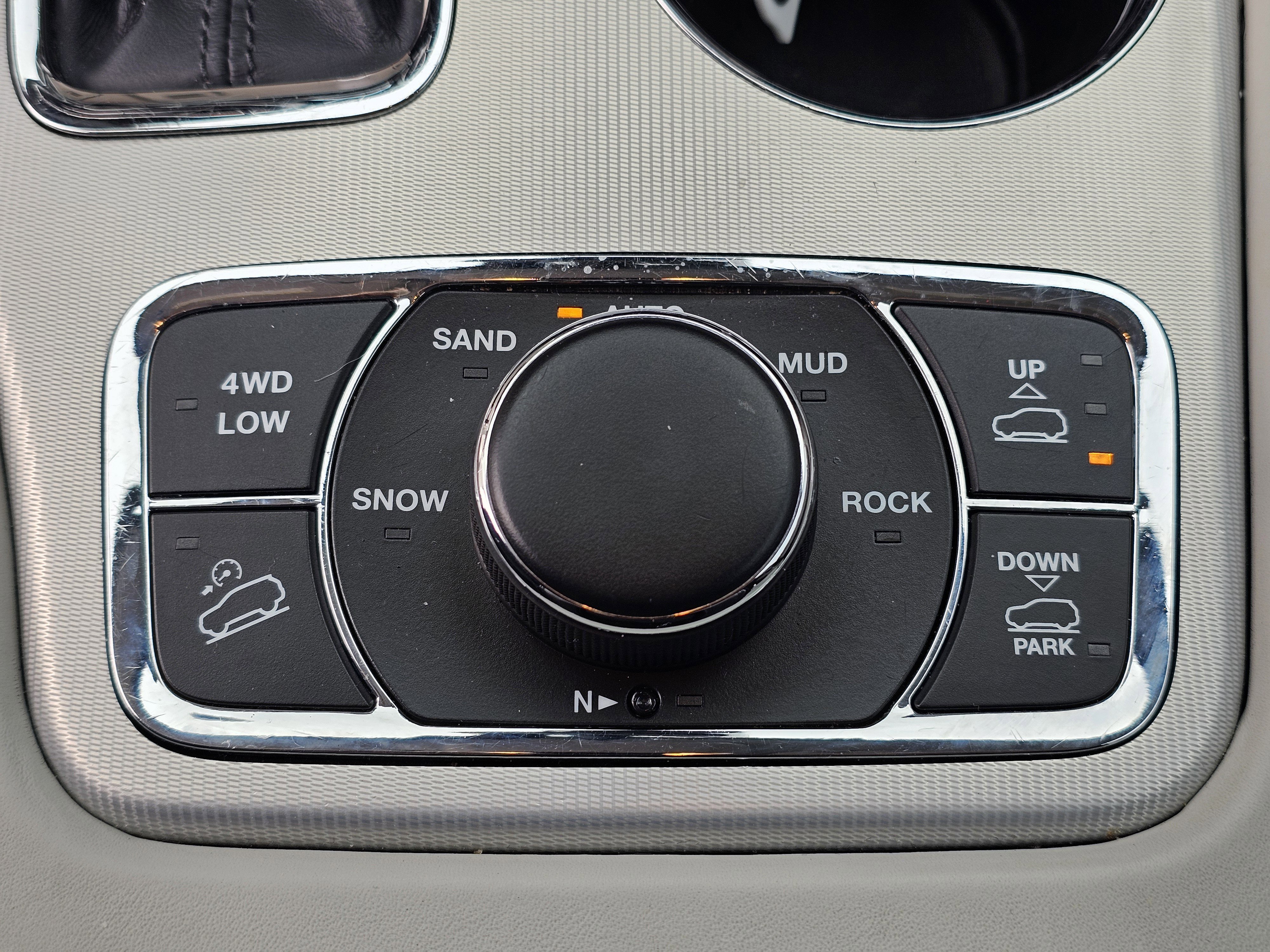 2020 Jeep Grand Cherokee Summit - Photo 28