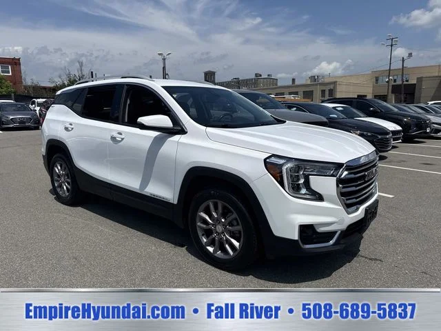 Used 2024 White GMC SLT image 2