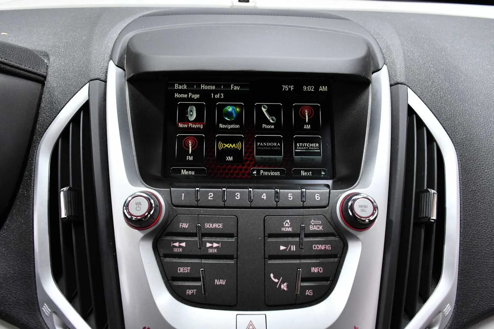 Used 2017 White Frost Tricoat GMC SLT image 17
