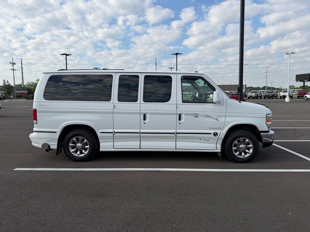 Used 2014  Ford RV image 4
