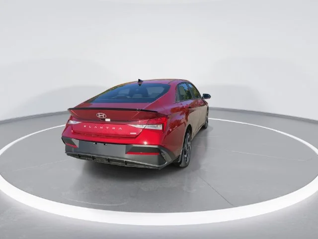 Used 2025 Red Hyundai SEL Sport image 8