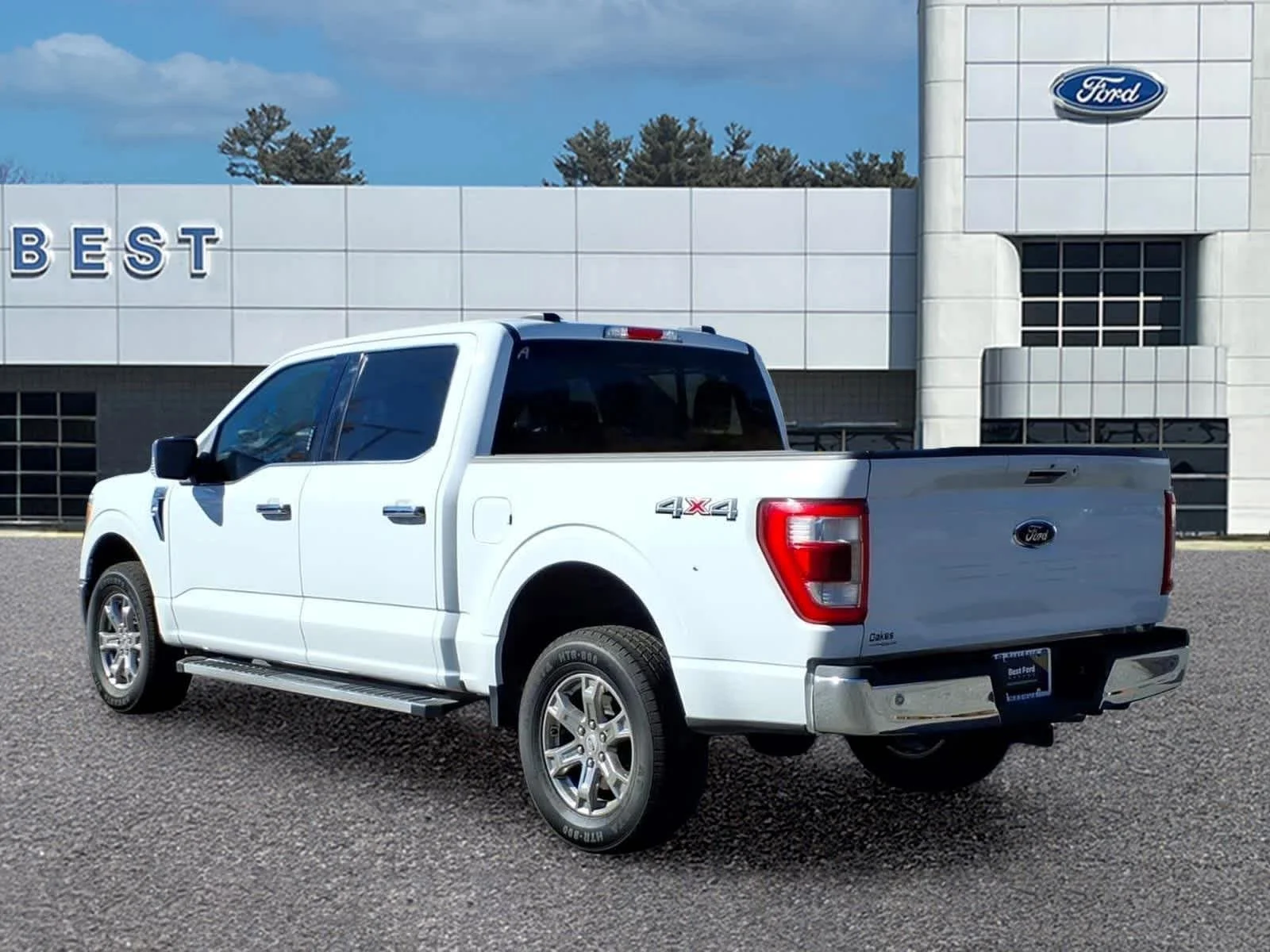 Used 2023 Oxford White Ford LARIAT image 4