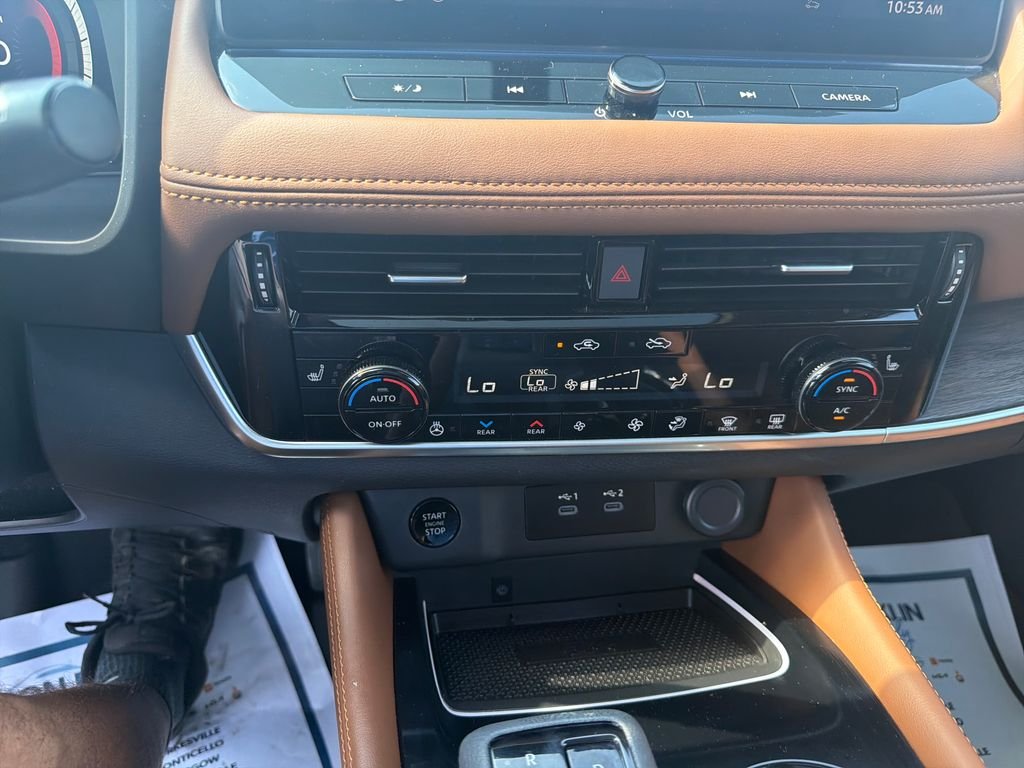 Used 2025 Red Nissan Platinum image 22