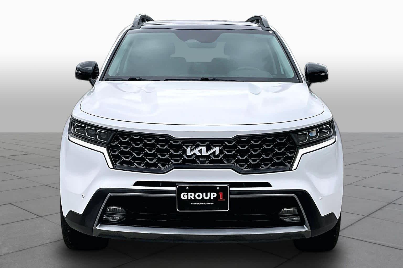 Used 2022 Glacial White Pearl Kia X-Line SX Prestige image 4
