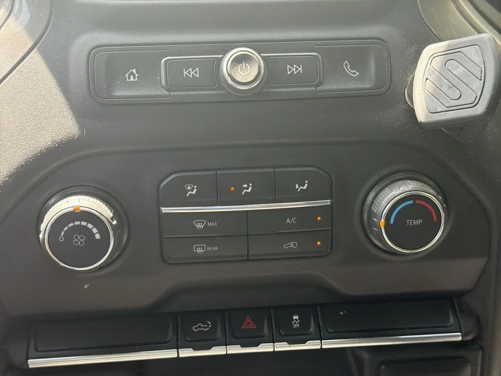 Used 2020 Gray Chevrolet Custom image 18