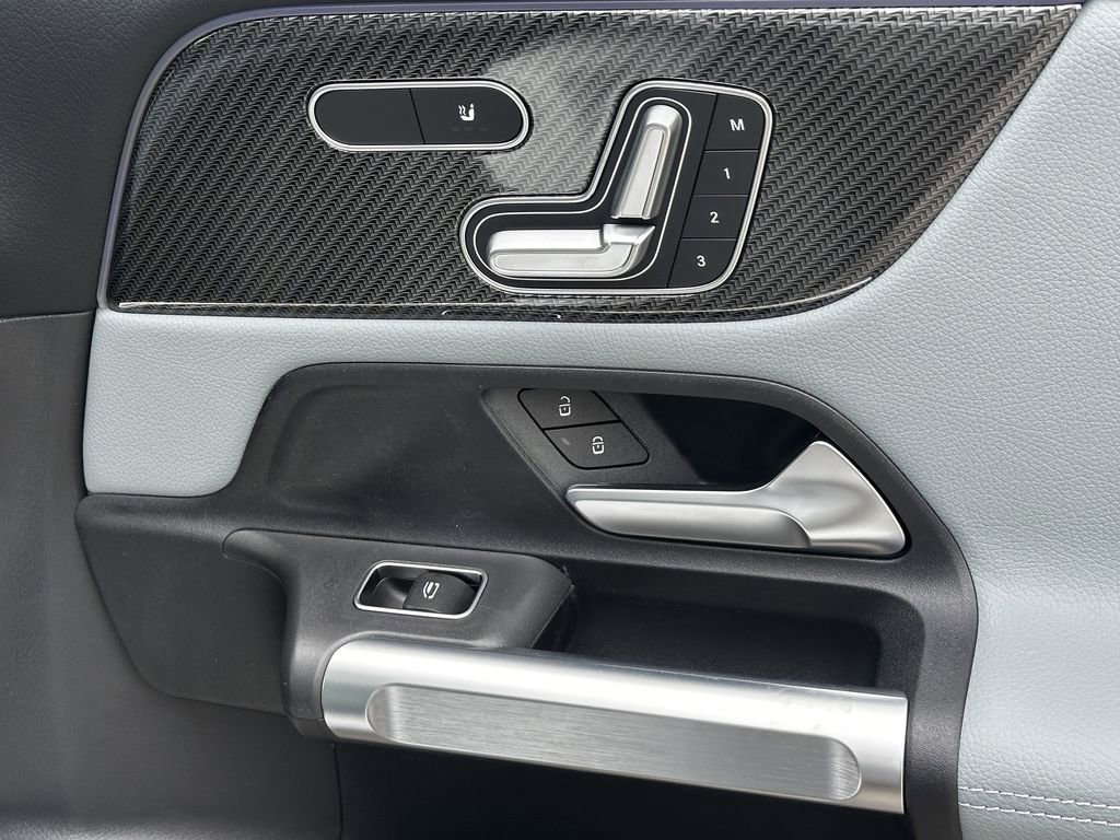 New 2026 Cirrus Silver Metallic Mercedes-Benz GLB 250 image 55