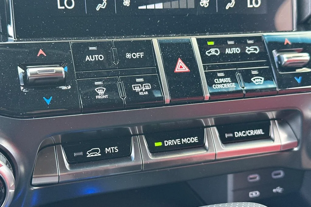 2026 Lexus LX 600 F-Sport - Photo 21