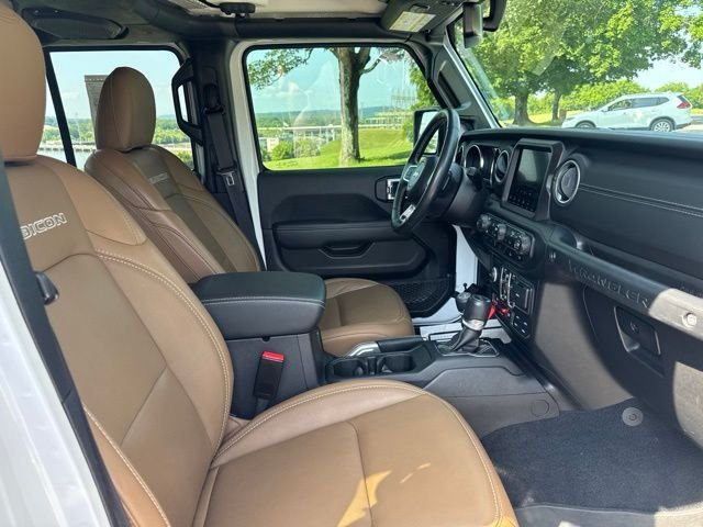 Used 2022 White Jeep Unlimited Rubicon 4xe image 11