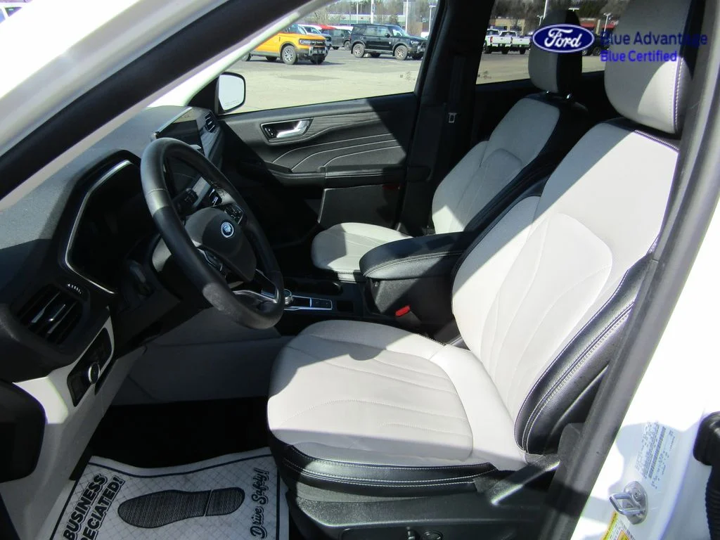 Certified Used 2025 Star White Ford Platinum image 10