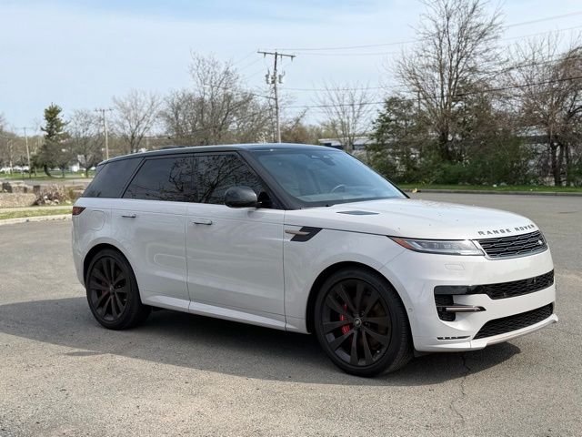Used 2025 Gray Land Rover Dynamic SE image 7