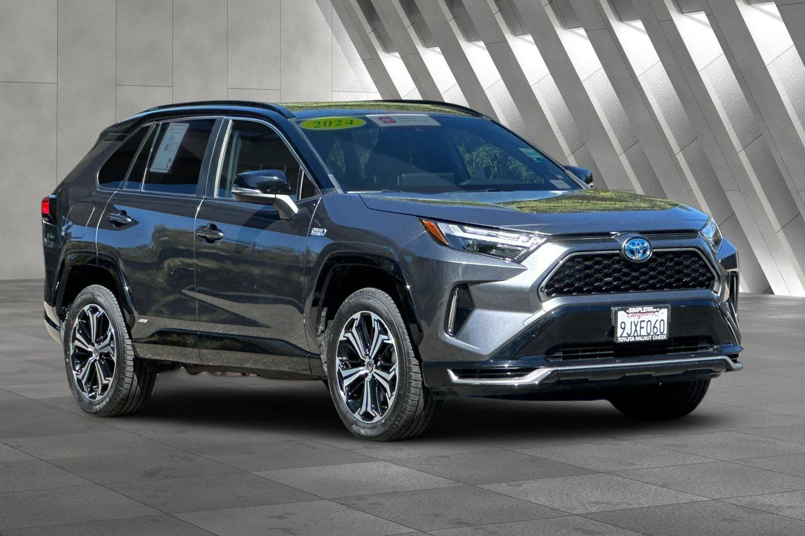 2024 Toyota RAV4 XSE - Photo 14