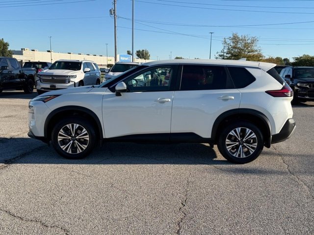 Used 2023 White Nissan SV Intelligent AWD image 2