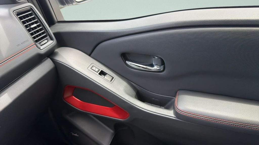 Used 2023 White Nissan PRO-4X image 16