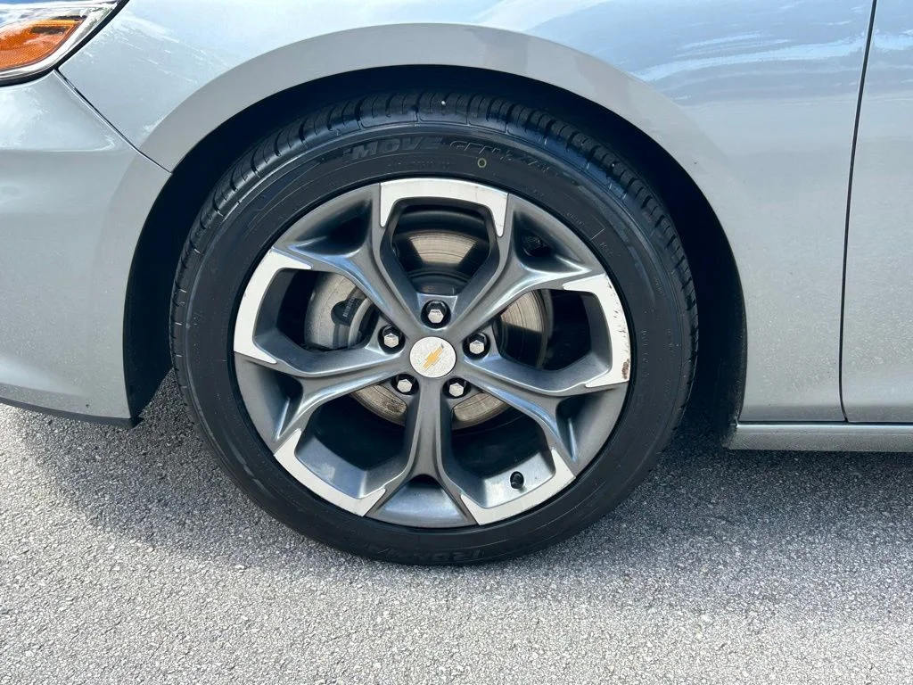 Used 2024 Gray Chevrolet LT image 51
