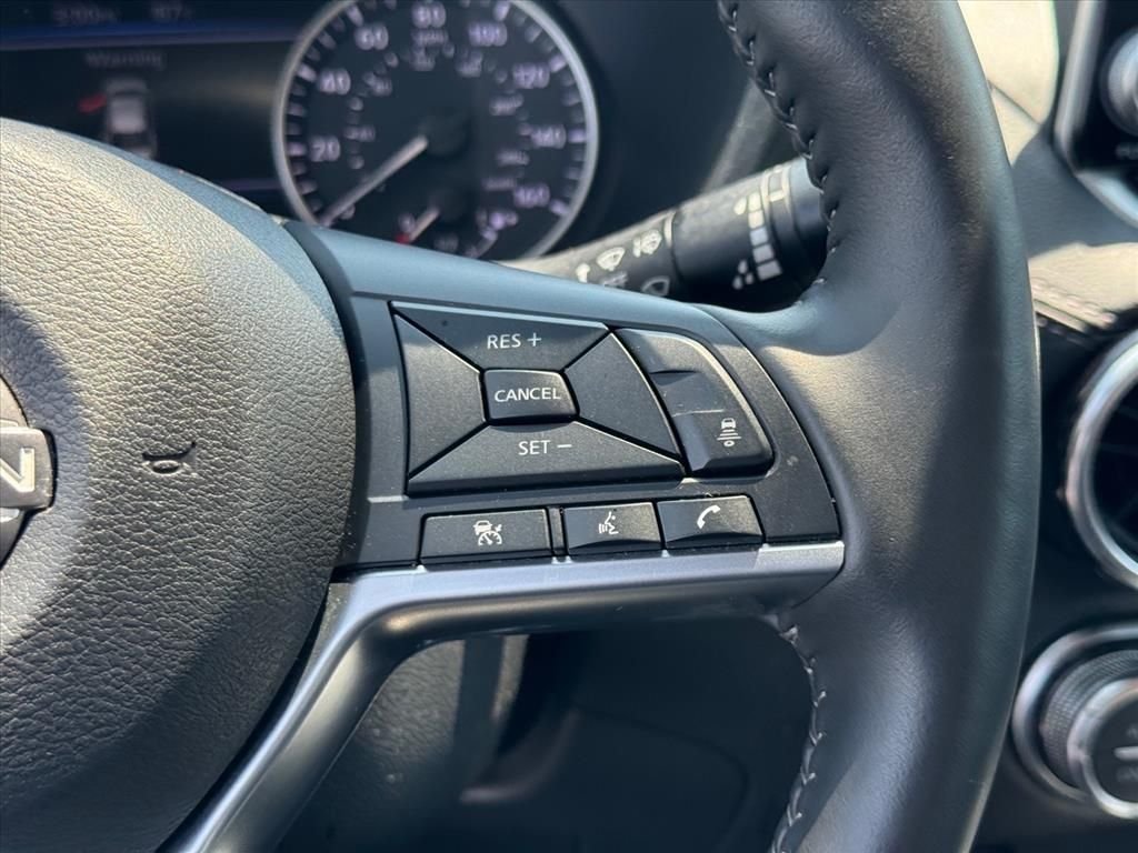 Used 2025 Gray Nissan SV image 17