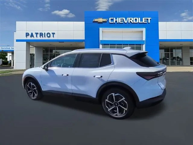 New 2026 Summit White Chevrolet LT image 8
