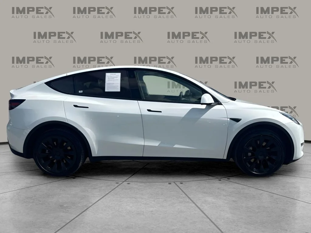 Used 2022 White Tesla Long Range image 6