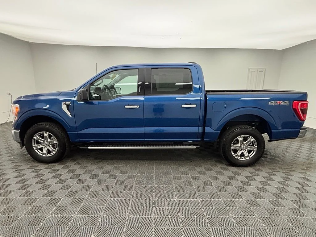 Used 2023 Blue Ford XLT image 12