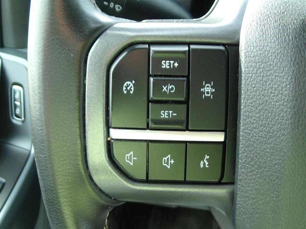 Certified Used 2024 Agate Black Um Ford XLT image 16