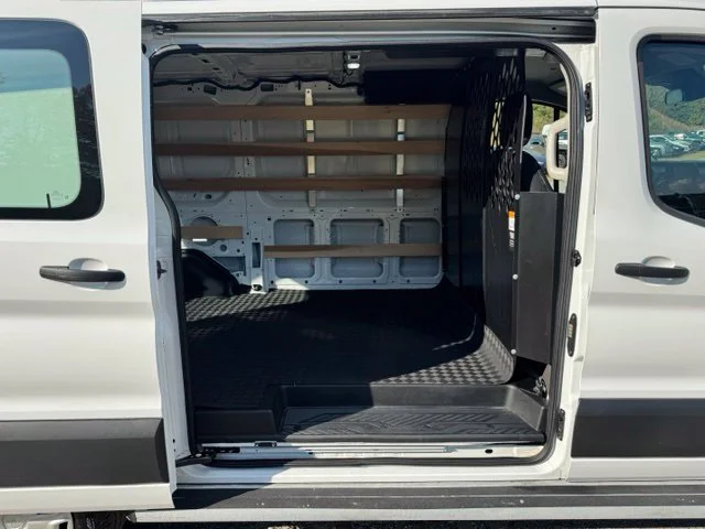 Used 2025 White Ford Base image 19