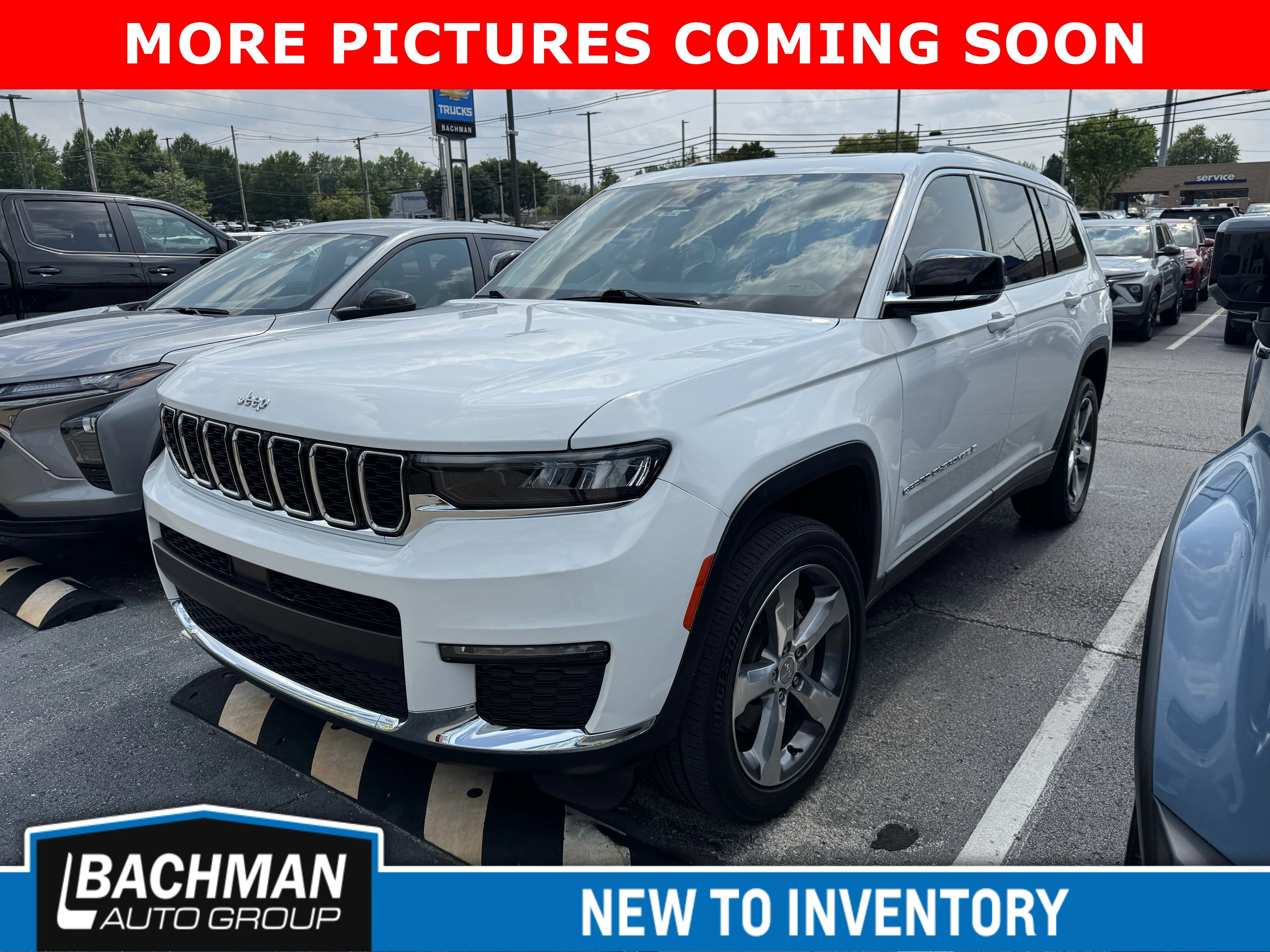 Used 2022 Bright White Clearcoat Jeep Limited image 3