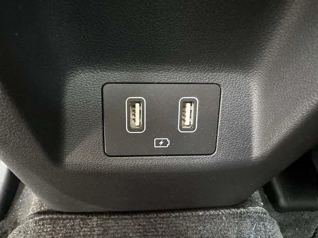Used 2024 Black Pearl Hyundai Limited image 17