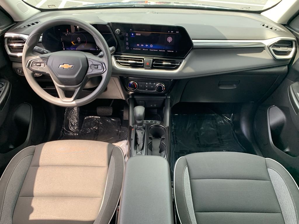 Used 2025 Black Chevrolet LT image 24