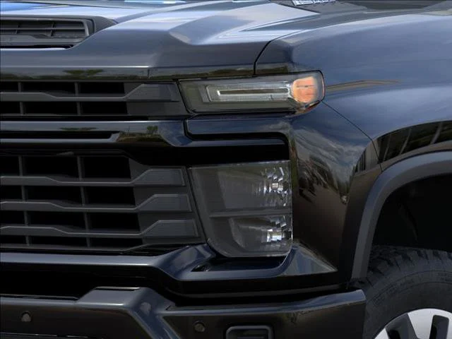 2026 Chevrolet Silverado 2500 HD Custom - Photo 10