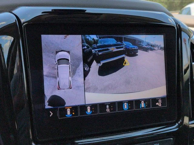 Used 2020 White Chevrolet 3LT image 20