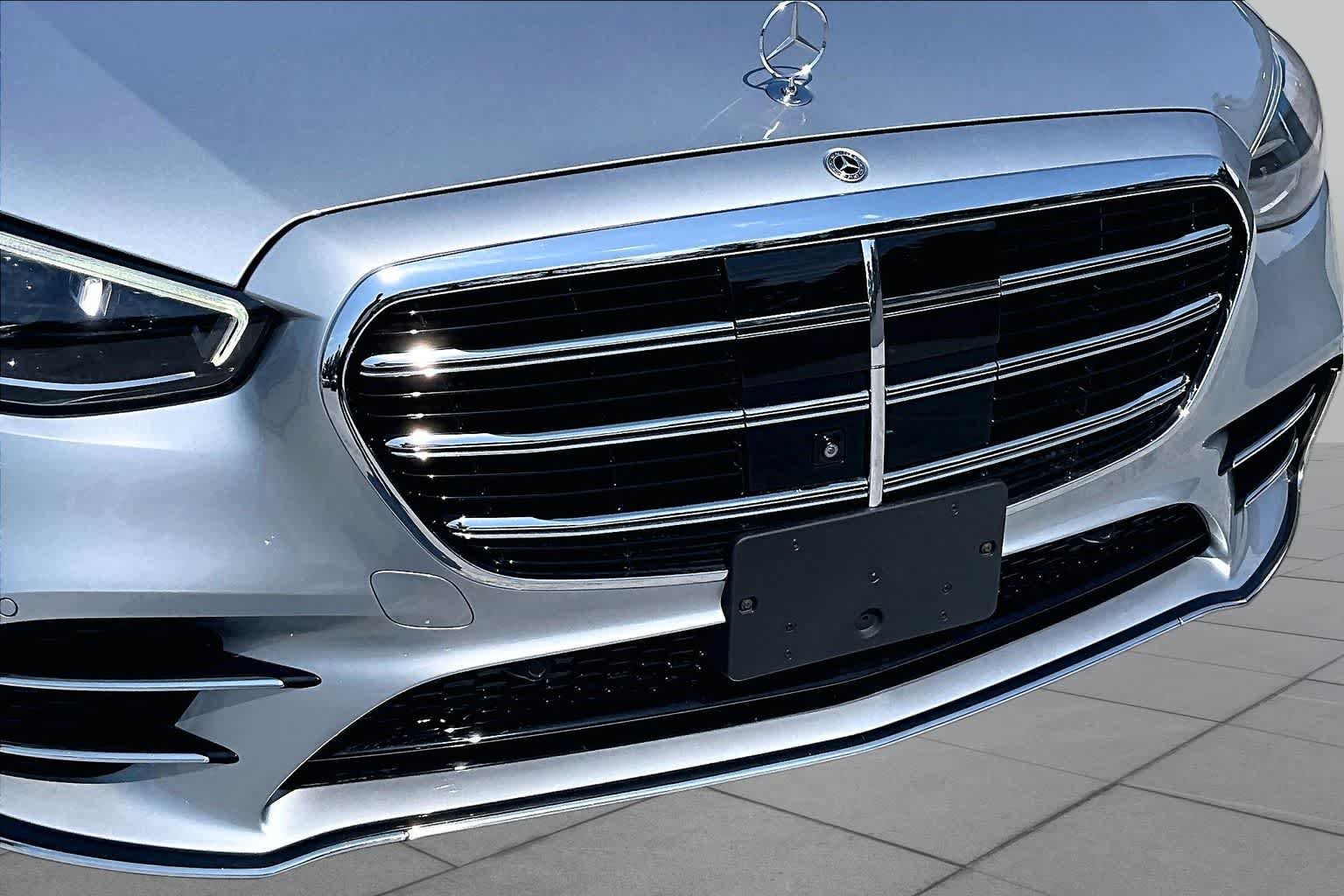 Used 2022 Cirrus Silver Mercedes-Benz S 580 image 30