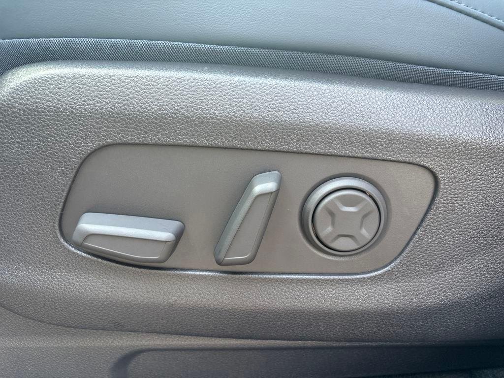 2026 Kia Carnival SX - Photo 16