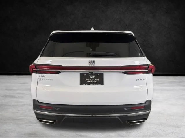 Used 2025 Summit White Buick Preferred image 7