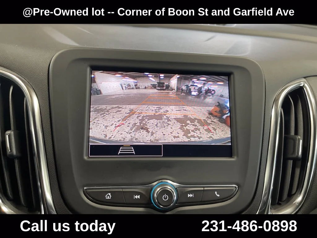 Used 2024 Gray Chevrolet LT image 27