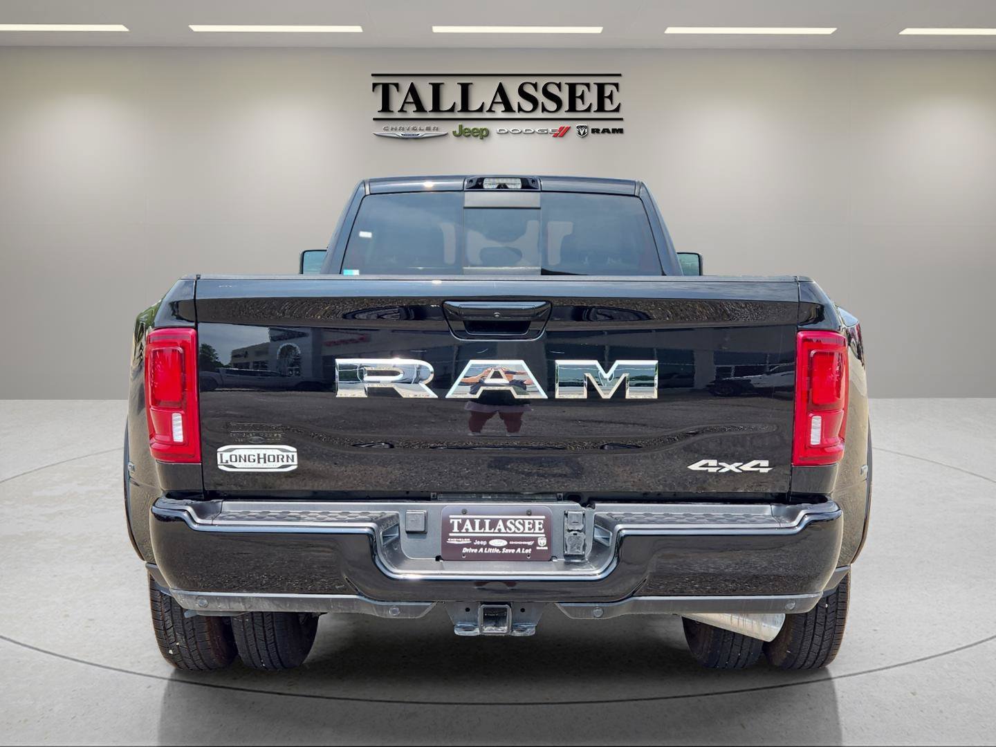New 2026 Diamond Black Crystal Pearlcoat Ram Limited image 10