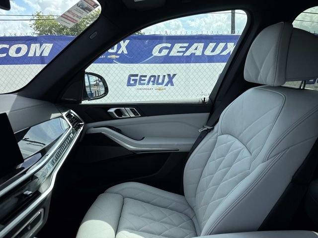 Used 2026 Gray BMW sDrive40i image 29
