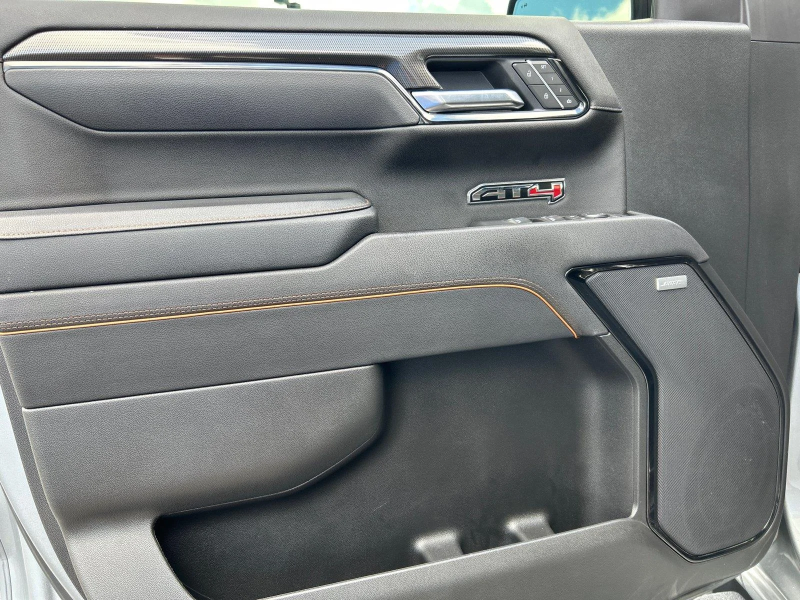 Certified Used 2025 Sterling Metallic GMC AT4 image 18