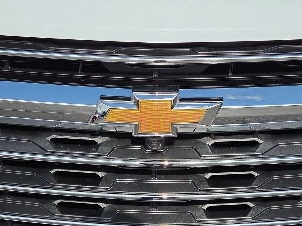 New 2026 Polar White Tricoat Chevrolet LT image 23