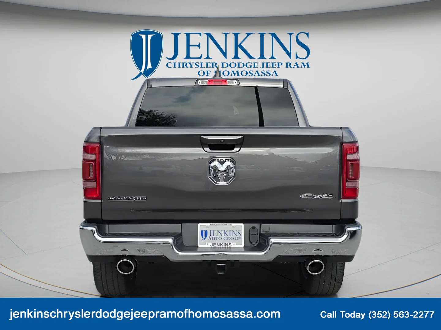 Used 2023 Granite Crystal Metallic Clearcoat Ram Laramie image 6
